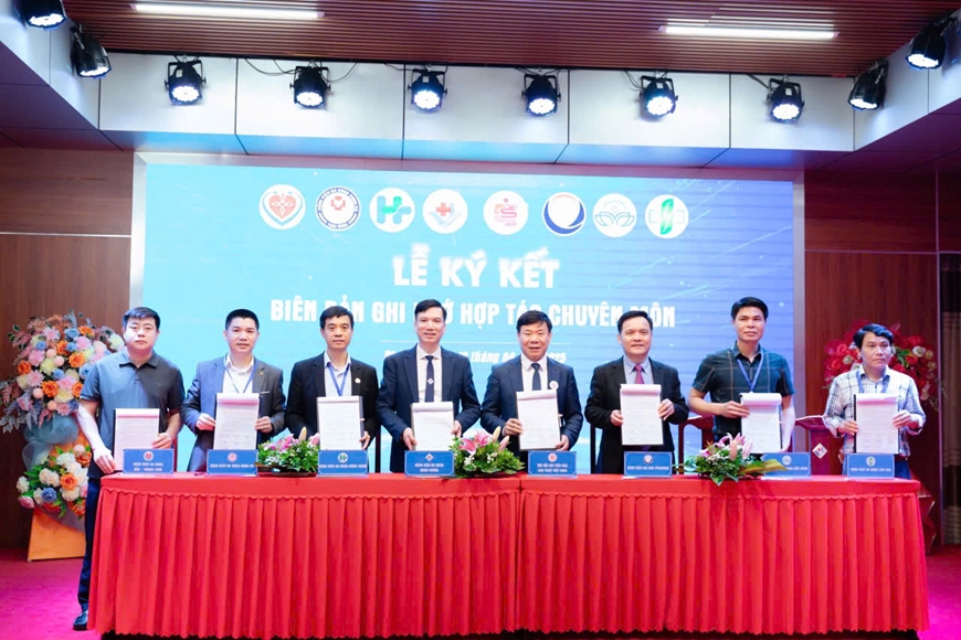Lễ ký kết hợp tác