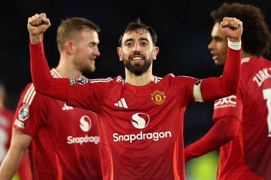 Tin thể thao (13-4): Man City trở lại top 4, Barca thắng may mắn