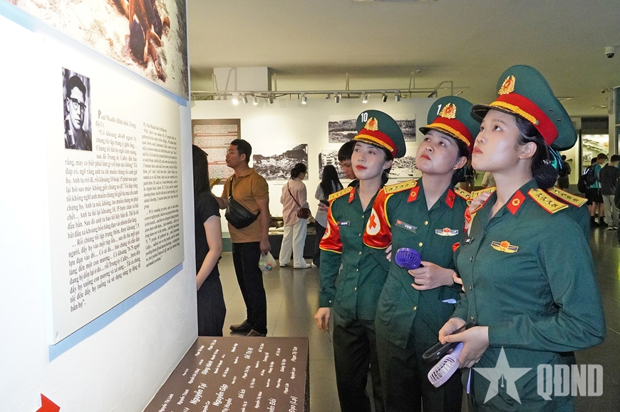 Lực lượng diễu binh, diễu hành tham quan, học tập truyền thống tại TP Hồ Chí Minh