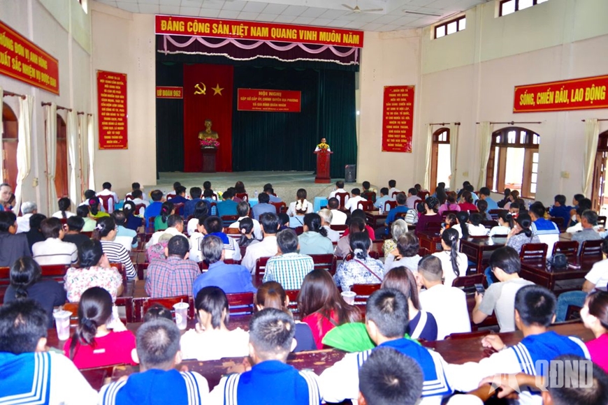 Lữ đoàn 962 gặp gỡ cấp ủy, chính quyền địa phương và gia đình quân nhân năm 2025