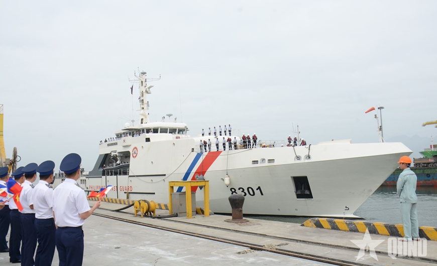 Tàu Lực lượng Bảo vệ bờ biển Philippines thăm TP Đà Nẵng