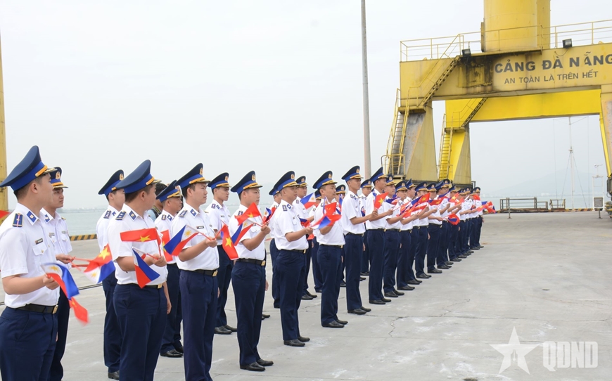 Tàu Lực lượng Bảo vệ bờ biển Philippines thăm TP Đà Nẵng