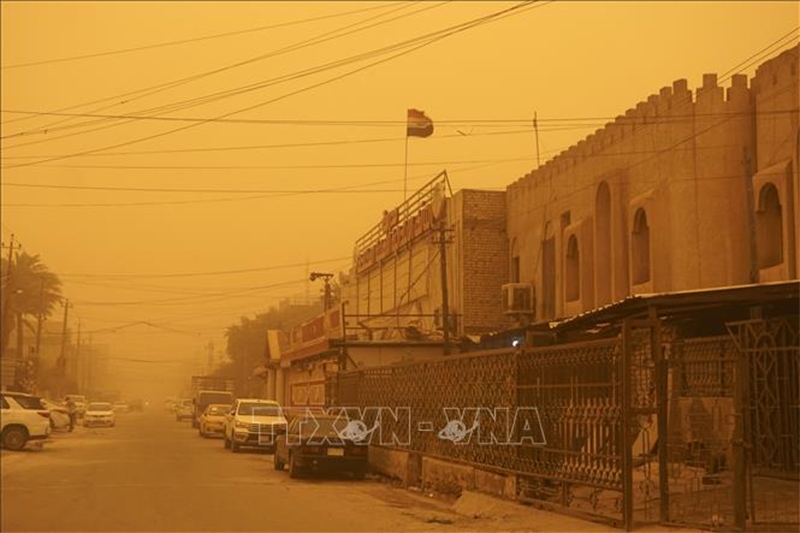 Bão cát nghiêm trọng tấn công Iraq, hơn 1.800 người nhập viện