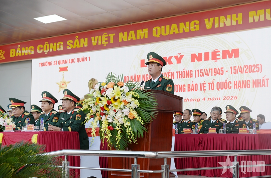Trường Sĩ quan Lục quân 1 đón nhận Huân chương Bảo vệ Tổ quốc hạng Nhất