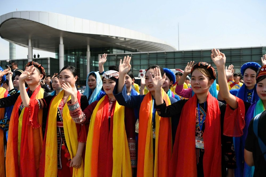 Tổng Bí thư, Chủ tịch Trung Quốc Tập Cận Bình kết thúc tốt đẹp chuyến thăm cấp Nhà nước đến Việt Nam