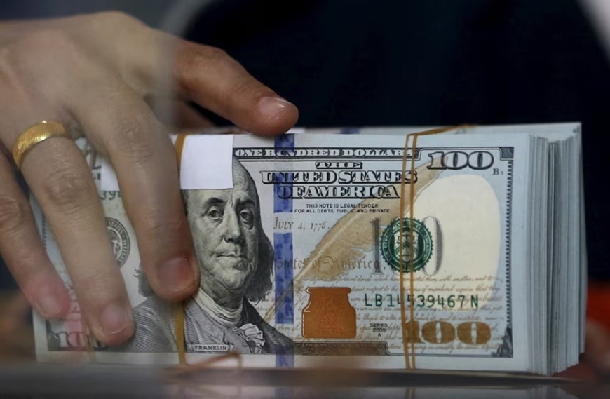 Tỷ giá USD hôm nay (17-4): Đồng USD tiếp tục lao dốc