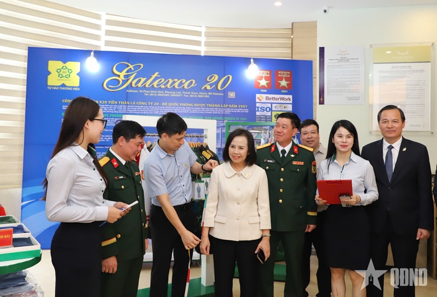 Sản phẩm của ngành Hậu cần - Kỹ thuật Quân đội nhân dân Việt Nam gây ấn tượng nơi biên giới