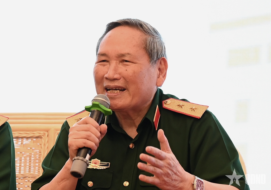 Chương trình gặp mặt, giao lưu “50 năm toàn thắng về ta”: Xúc động, tự hào tiếp nối truyền thống