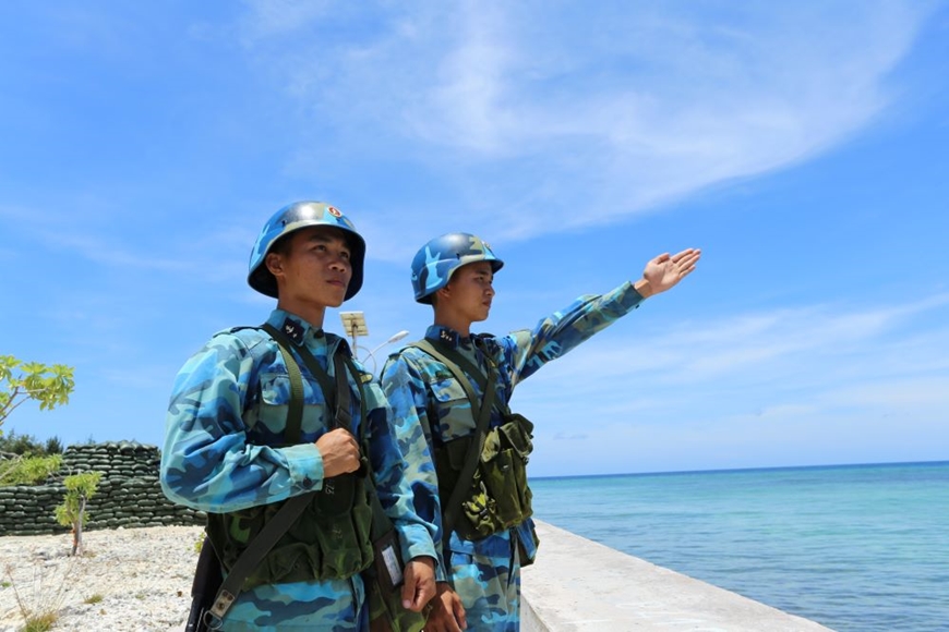 Vững vàng và nghĩa tình giữa trùng khơi Tổ quốc