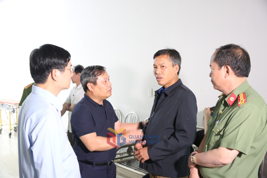 Thăm hỏi, động viên người nhà Thượng úy Nguyễn Đăng Khải