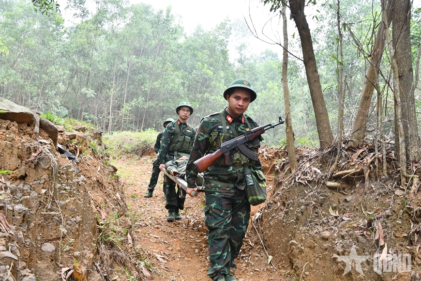 Học viện Quân y tổ chức diễn tập chiến thuật vòng tổng hợp cuối khóa cho học viên