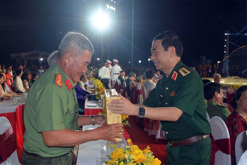 Chương trình "Ký ức để lại" tái hiện lịch sử cách mạng hào hùng