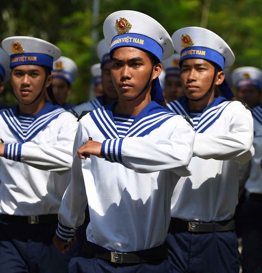 Vượt qua mùa gió chướng