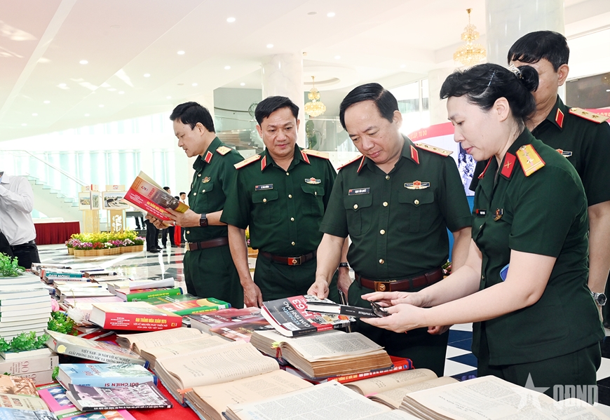 Khai mạc Hội thảo khoa học cấp quốc gia “Đại thắng mùa Xuân 1975 với kỷ nguyên phát triển mới của dân tộc Việt Nam”