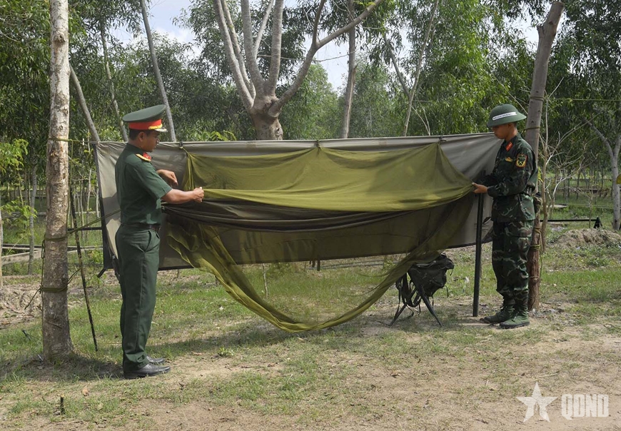 An Giang: Sôi nổi hoạt động “Một ngày làm chiến sĩ” An Giang: Sôi nổi hoạt động “Một ngày làm chiến sĩ”