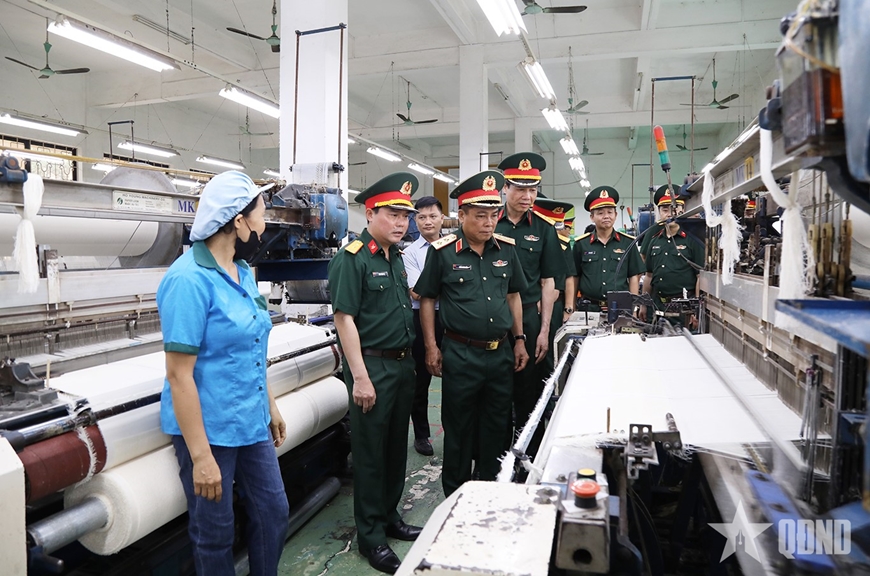 Chủ nhiệm Tổng cục Hậu cần-Kỹ thuật kiểm tra Công ty Cổ phần X20