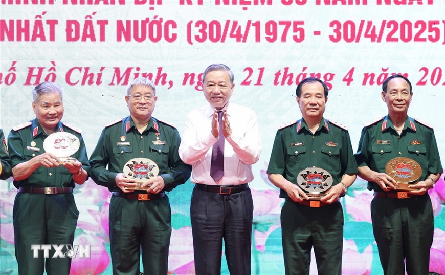 Tổng Bí thư Tô Lâm gặp mặt đại biểu tướng lĩnh, Anh hùng LLVT nhân dân, điệp báo, biệt động Sài Gòn, du kích, cựu TNXP, dân công hỏa tuyến