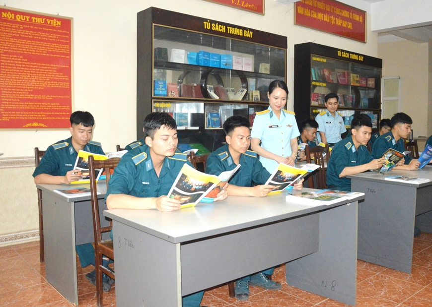 Học viện Phòng không - Không quân hưởng ứng Ngày Sách và Văn hóa đọc Việt Nam năm 2025