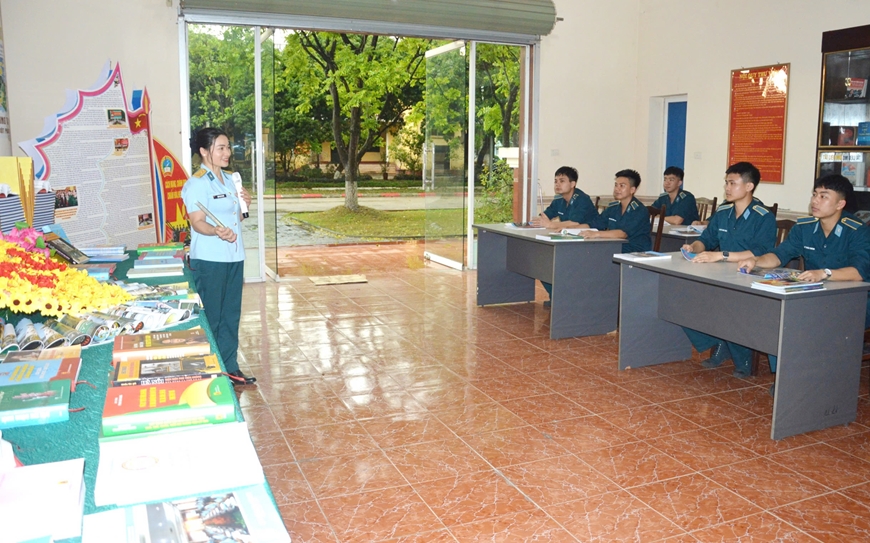 Học viện Phòng không - Không quân hưởng ứng Ngày Sách và Văn hóa đọc Việt Nam năm 2025