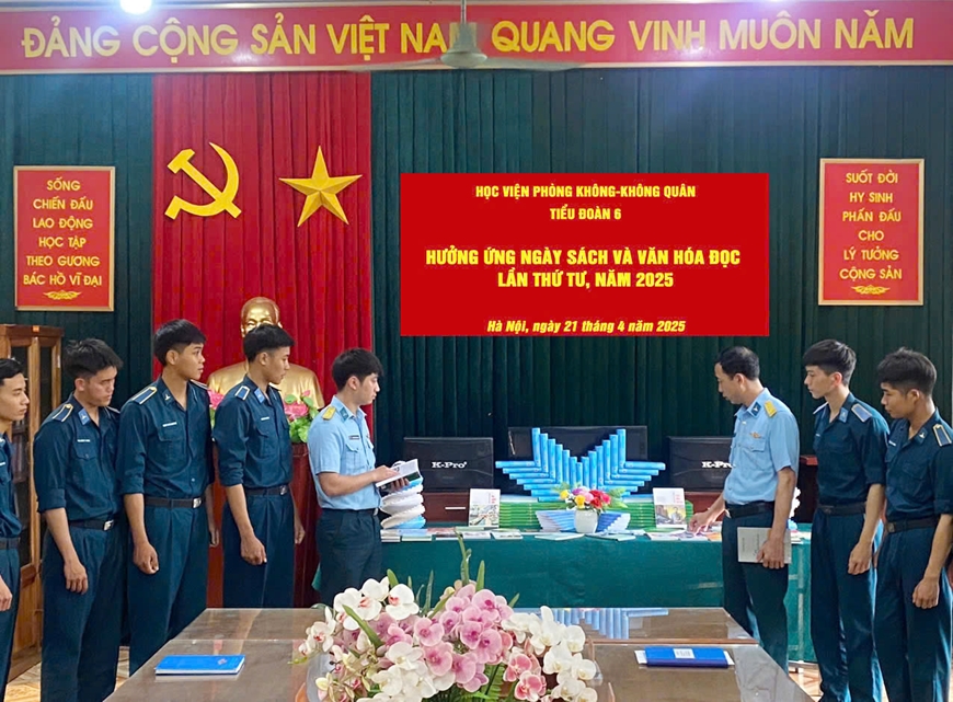 Học viện Phòng không - Không quân hưởng ứng Ngày Sách và Văn hóa đọc Việt Nam năm 2025