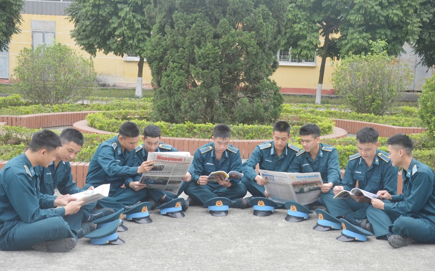 Học viện Phòng không - Không quân hưởng ứng Ngày Sách và Văn hóa đọc Việt Nam năm 2025