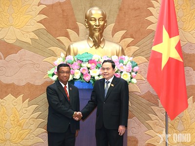 View - 	Chủ tịch Quốc hội Trần Thanh Mẫn tiếp Phó chủ tịch Quốc hội Lào