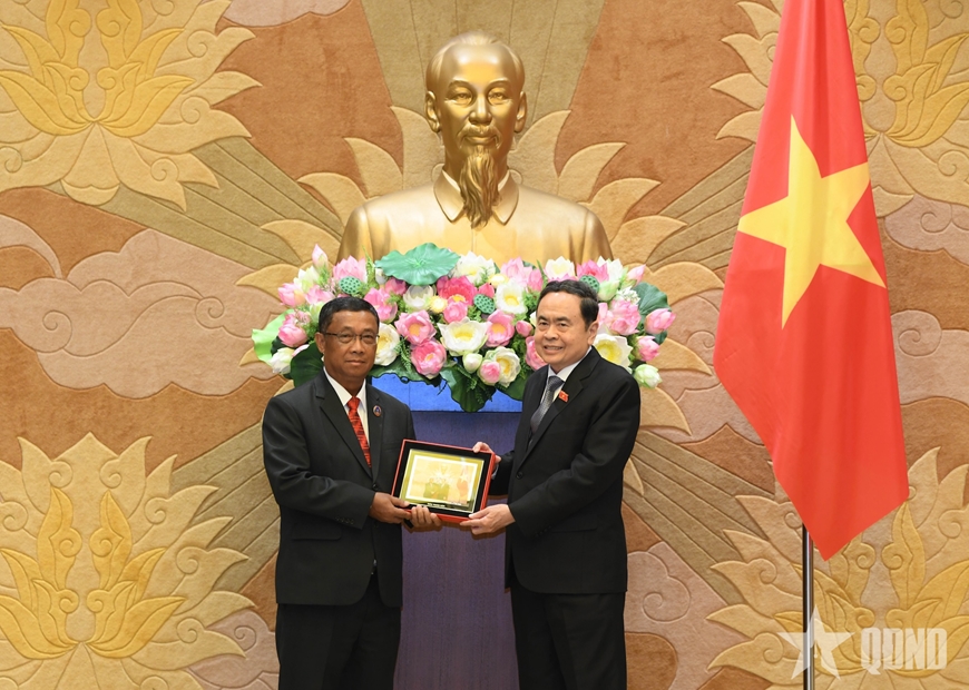 Chủ tịch Quốc hội Trần Thanh Mẫn tiếp Phó chủ tịch Quốc hội Lào