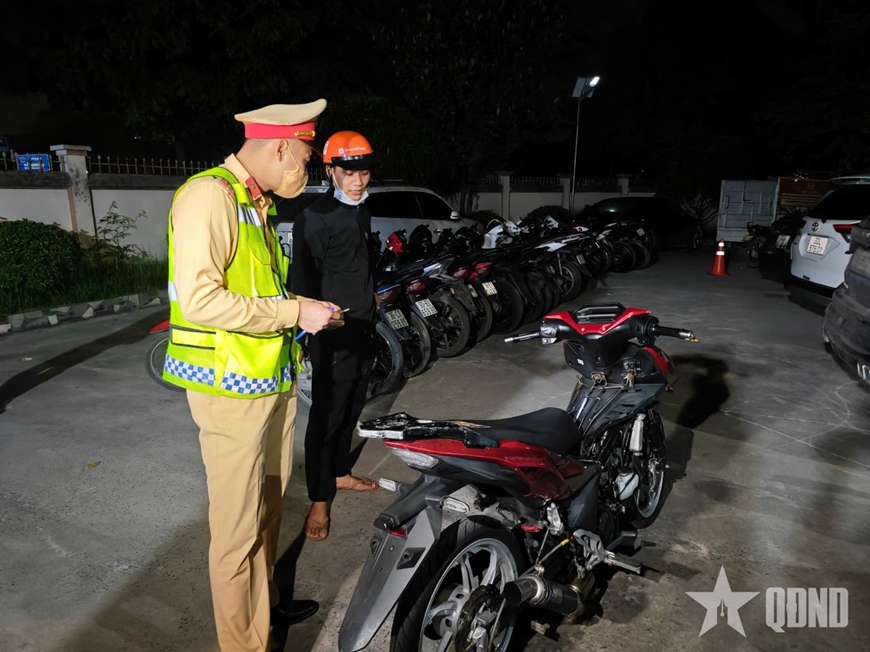 Cảnh sát giao thông Hà Nội triển khai kế hoạch bảo đảm trật tự, an toàn giao thông trong dịp nghỉ lễ 30-4 và 1-5
