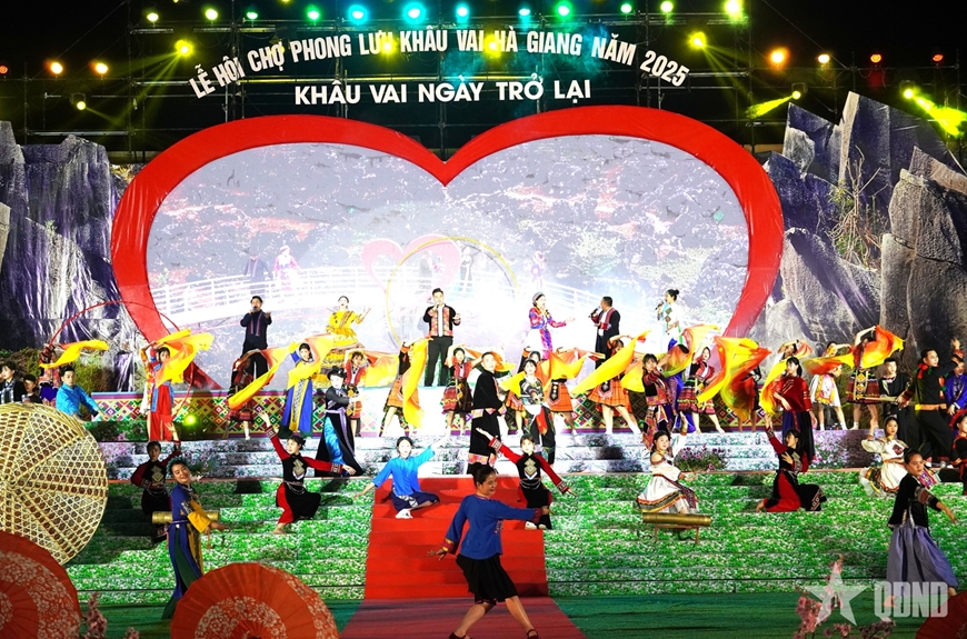 Hà Giang: Khai mạc Lễ hội Chợ Phong Lưu Khâu Vai năm 2025