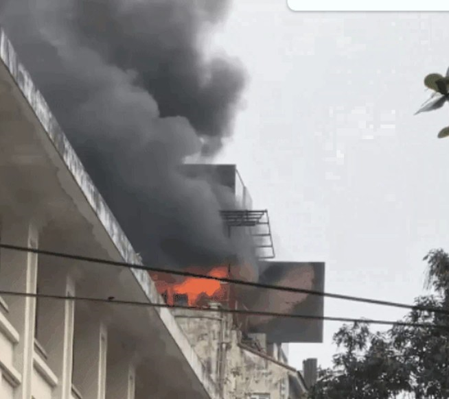 Hà Nội: Cháy nhà ở phố Ngõ Trạm, không ghi nhận thương vong

