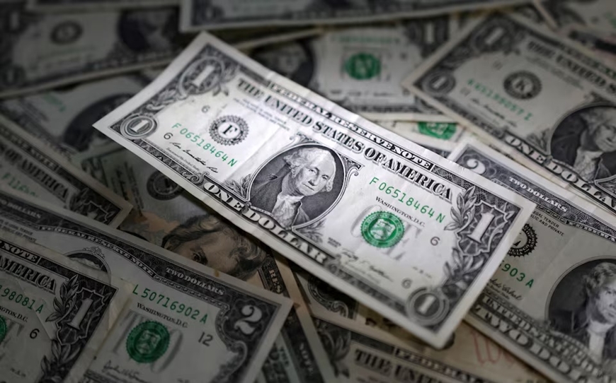 Tỷ giá USD hôm nay (22-4): Đồng USD chạm mức đáy trong 3 năm