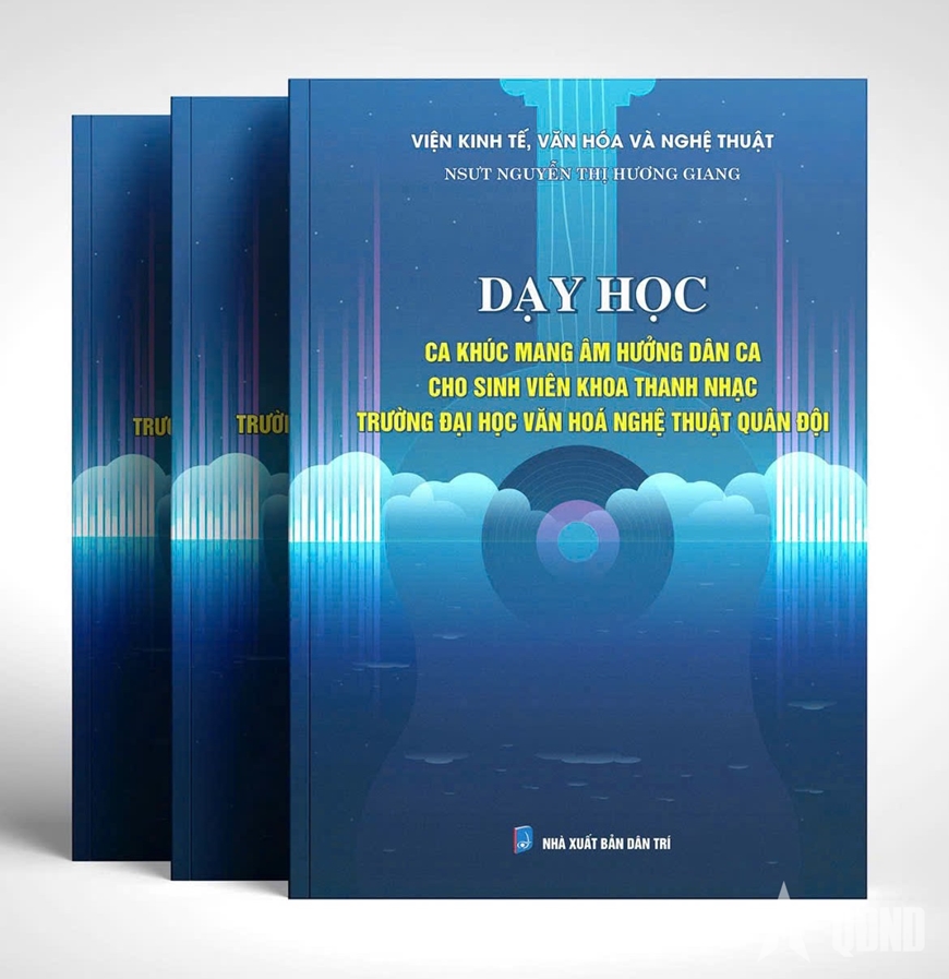 Thượng tá, NSƯT Hương Giang hát mừng thống nhất non sông