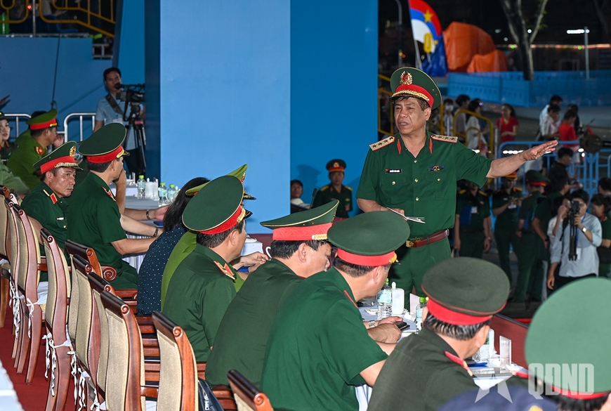 Thượng tướng Nguyễn Văn Nghĩa chủ trì tổng hợp luyện lần thứ tư các lực lượng diễu binh, diễu hành