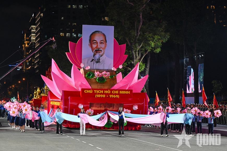 Thượng tướng Nguyễn Văn Nghĩa chủ trì tổng hợp luyện lần thứ tư các lực lượng diễu binh, diễu hành