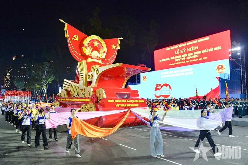 Thượng tướng Nguyễn Văn Nghĩa chủ trì tổng hợp luyện lần thứ tư các lực lượng diễu binh, diễu hành
