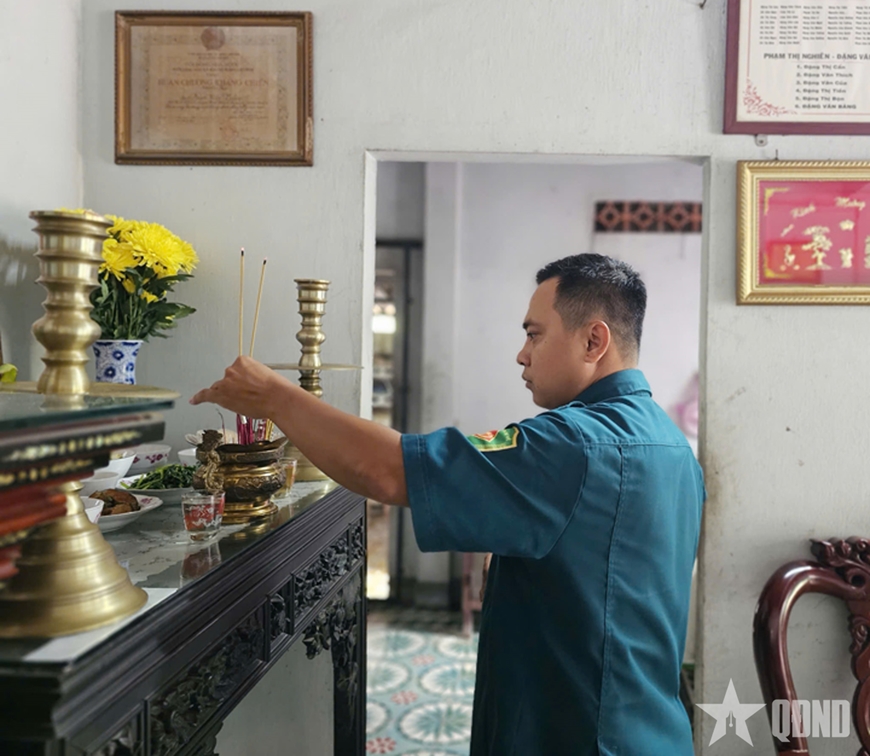 Ấm áp “Bữa cơm nghĩa tình ở gia đình Bà mẹ Việt Nam anh hùng”