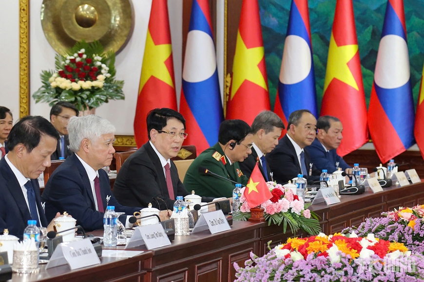 Chủ tịch nước Lương Cường hội đàm với Tổng Bí thư, Chủ tịch nước Lào Thongloun Sisoulith