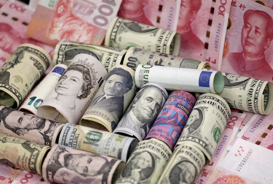 Tỷ giá USD hôm nay (25-4): Đồng USD quay đầu giảm, trong nước tăng nhẹ