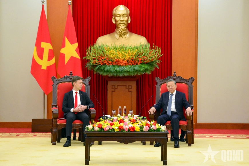 Tổng Bí thư Tô Lâm tiếp Đại sứ Liên minh châu Âu Julien Guerrier