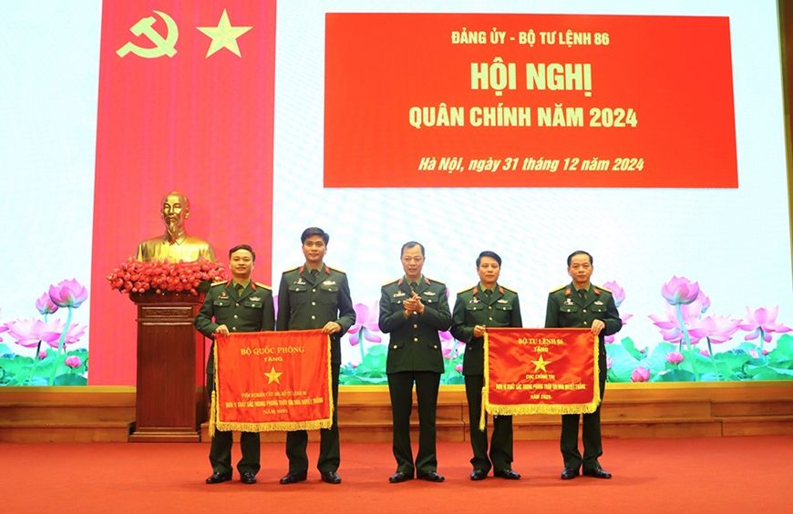 Phát huy tốt vai trò trung tâm, giữ vững trận địa tư tưởng cán bộ, chiến sĩ trên không gian mạng