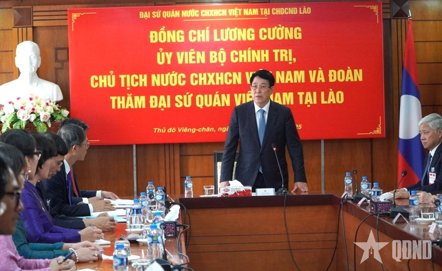 Chủ tịch nước Lương Cường thăm Đại sứ quán Việt Nam tại Lào
