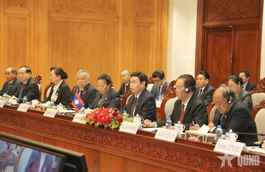 Chủ tịch nước Lương Cường hội kiến Chủ tịch Quốc hội Lào Saysomphone Phomvihane
