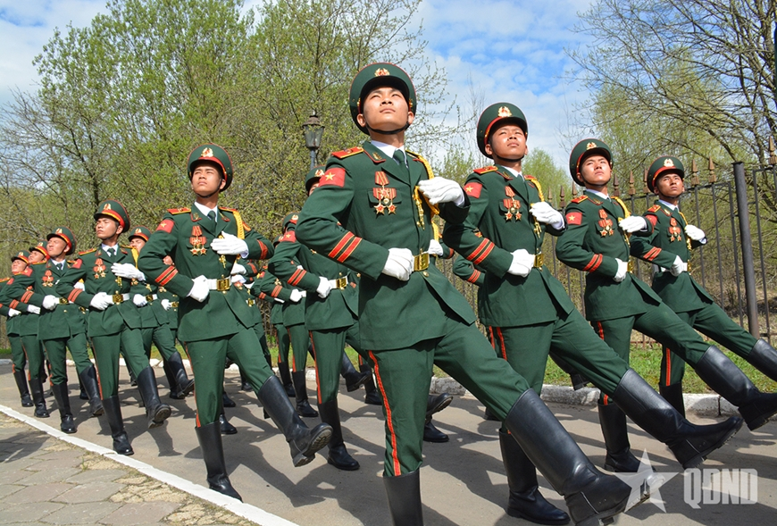 Đoàn QĐND Việt Nam tham gia Lễ duyệt binh trên Quảng trường Đỏ tập luyện buổi đầu tiên