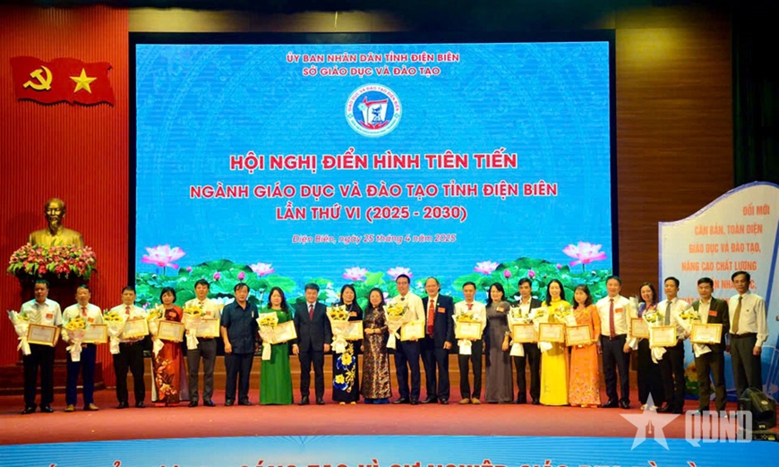Điện Biên: Khen thưởng 65 điển hình tiên tiến ngành Giáo dục