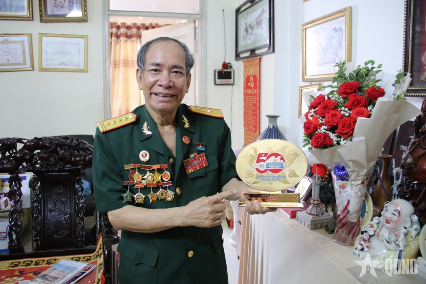 Đại tá Phùng Bá Đam và ký ức tổng thống Dương Văn Minh tuyên bố đầu hàng
