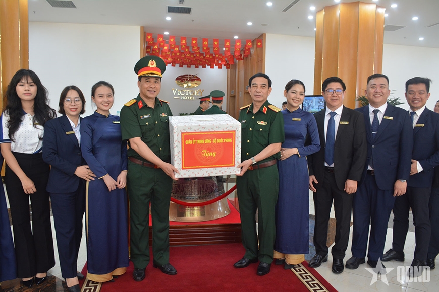 Đại tướng Phan Văn Giang thăm, kiểm tra một số đơn vị phía Nam