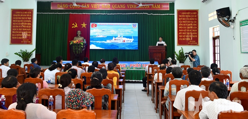 Hải đoàn 21 tăng cường tuyên truyền IUU cho ngư dân