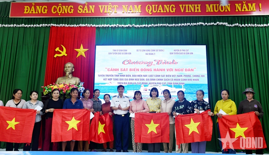 Hải đoàn 21 tăng cường tuyên truyền IUU cho ngư dân