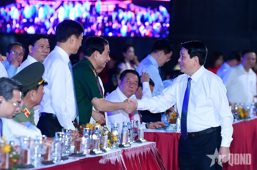 Lãnh đạo Đảng, Nhà nước dự Cầu truyền hình kỷ niệm 50 năm Ngày Giải phóng miền Nam, thống nhất đất nước