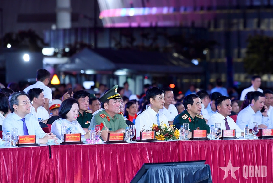 Lãnh đạo Đảng, Nhà nước dự Cầu truyền hình kỷ niệm 50 năm Ngày Giải phóng miền Nam, thống nhất đất nước